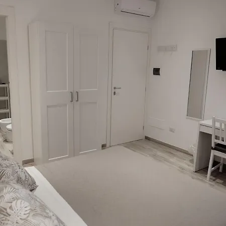 Pensjonat Central Guest House Civitavecchia