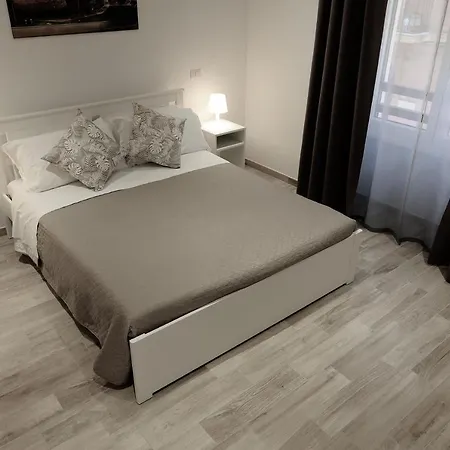 Central Guest House *